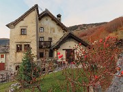 76 Brevissima visita al bel borgo di Arnosto dove ci sono lavori in corso